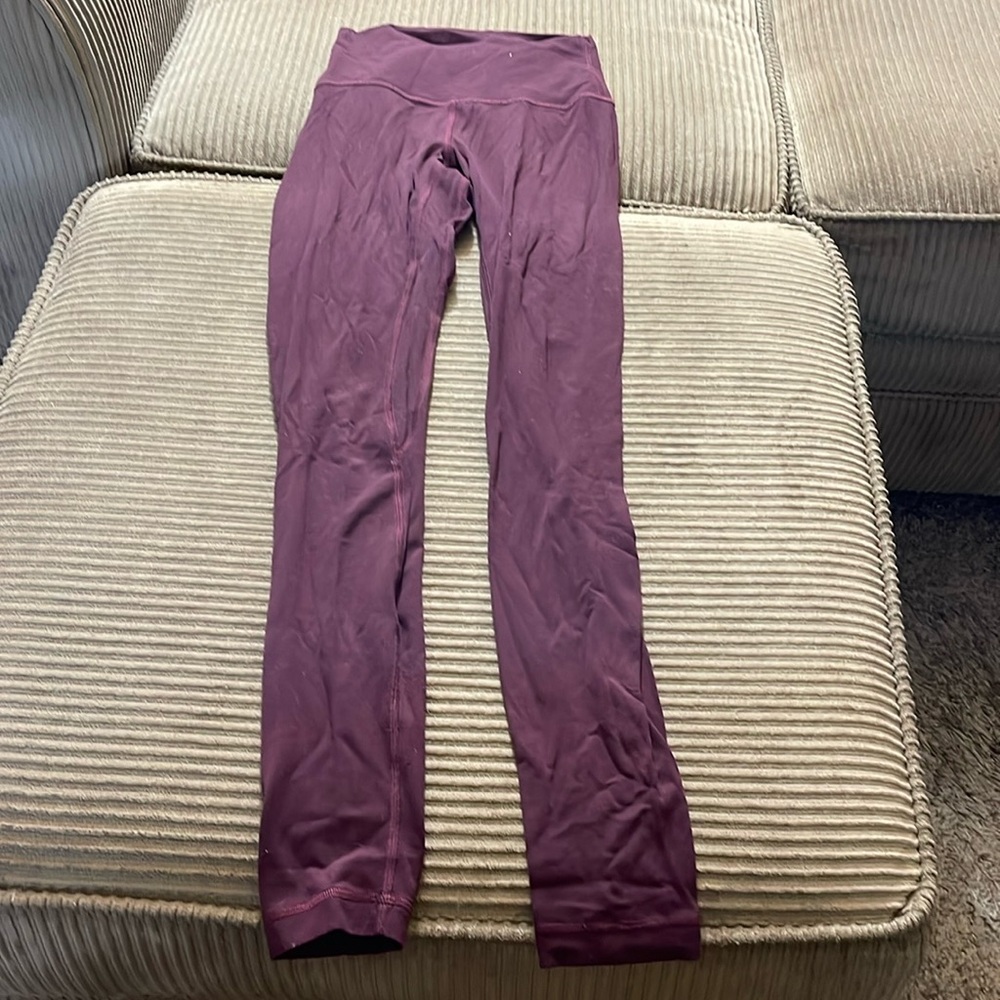 Lululemon leggings color maroon